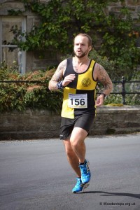 Rich Ashcroft coming into the 10 Mile finish